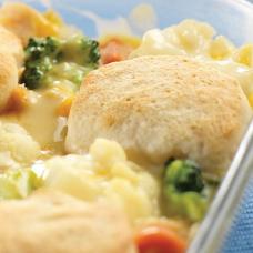 CHICKEN AND BISCUITS CASSEROLE