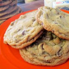 CHOCOLATE CHIP COOKIES (4ct)